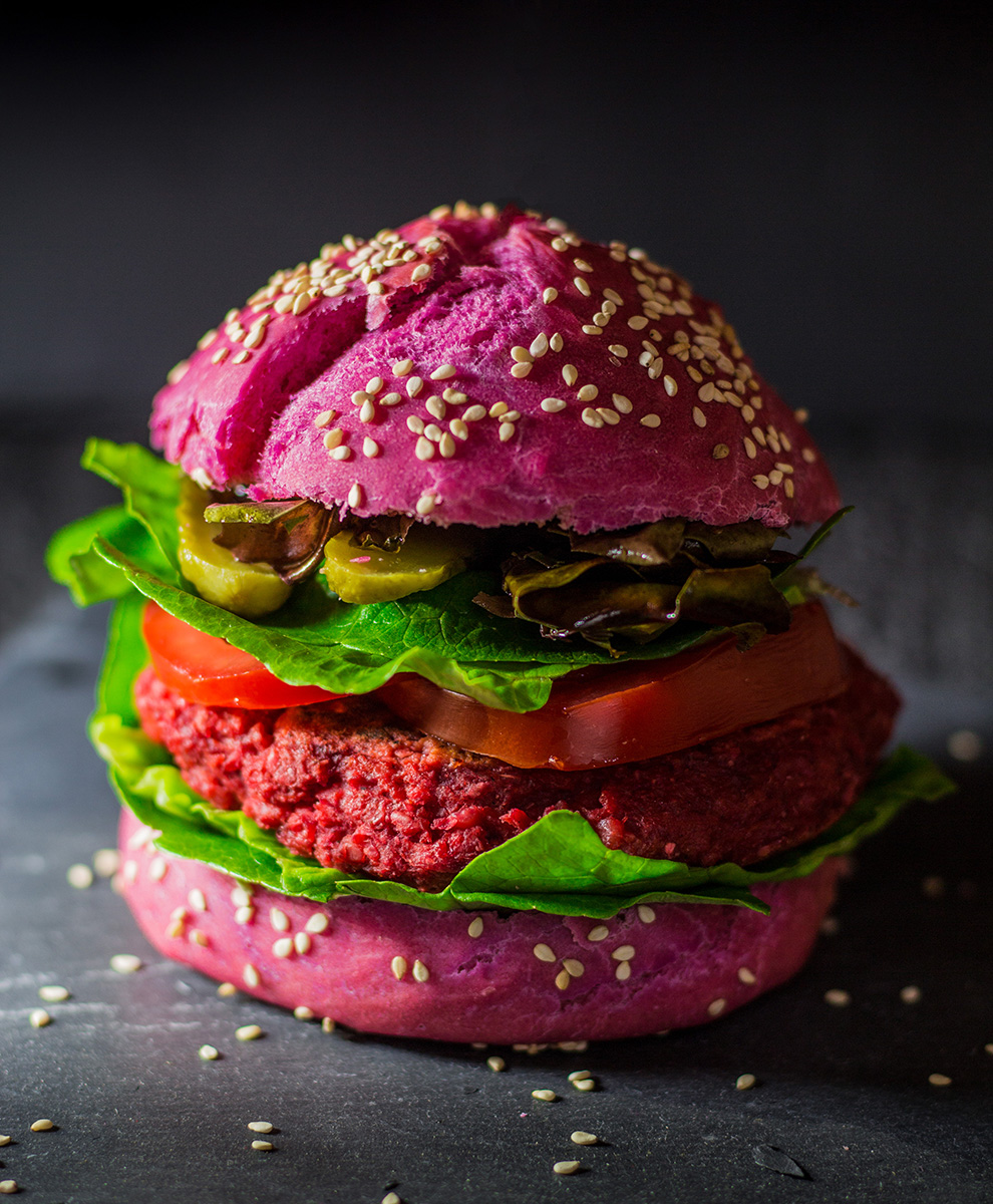 Pinker veganer Burger