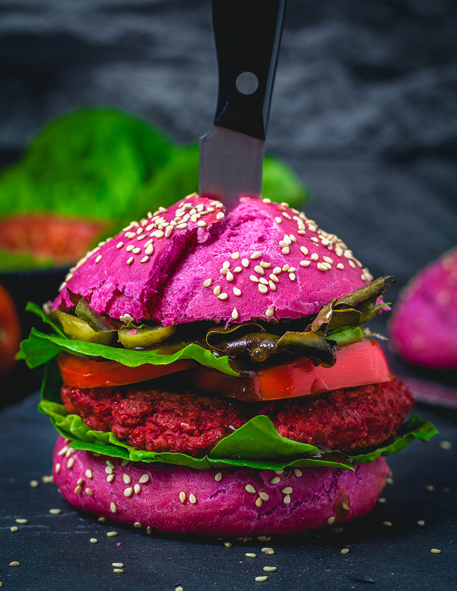 Pinker veganer Burger