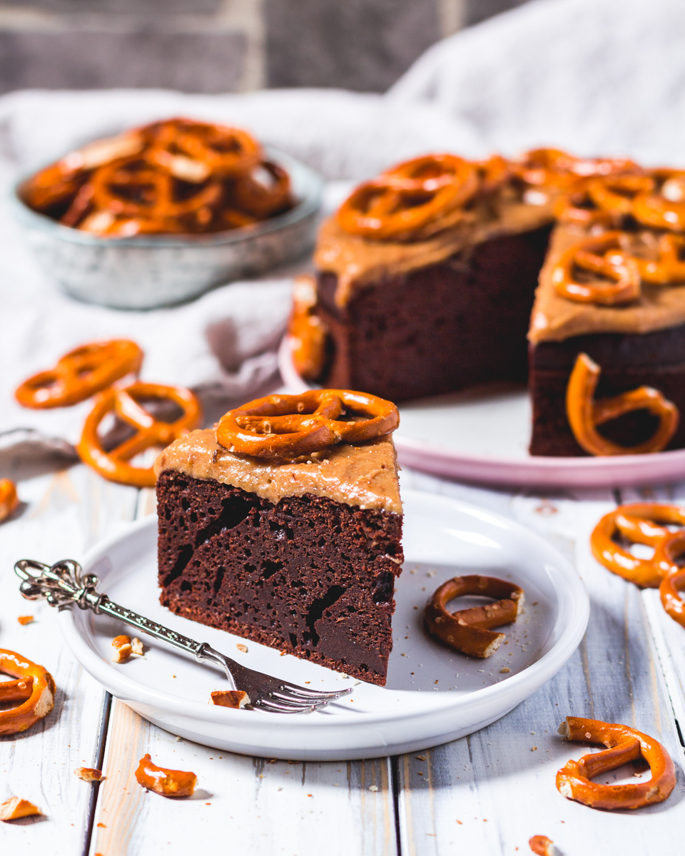 Brownie Protein cake with Caramel- Pretzel Topping