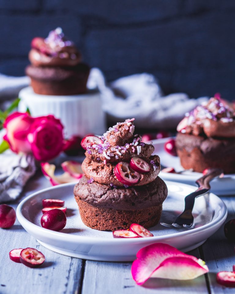 Vegane Schoko Cupcakes mit Schoko Frosting – danifitlifestyle